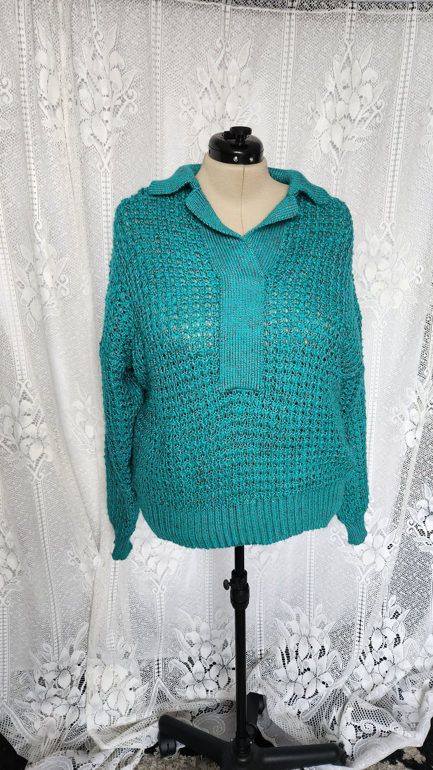 Fits like a XL/1x Vintage Green Knit Sweater