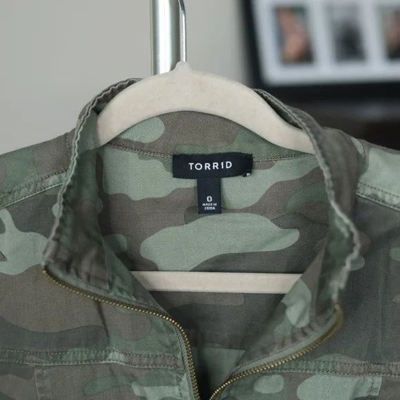 Size 0x Torrid Army Print Camo Jacket